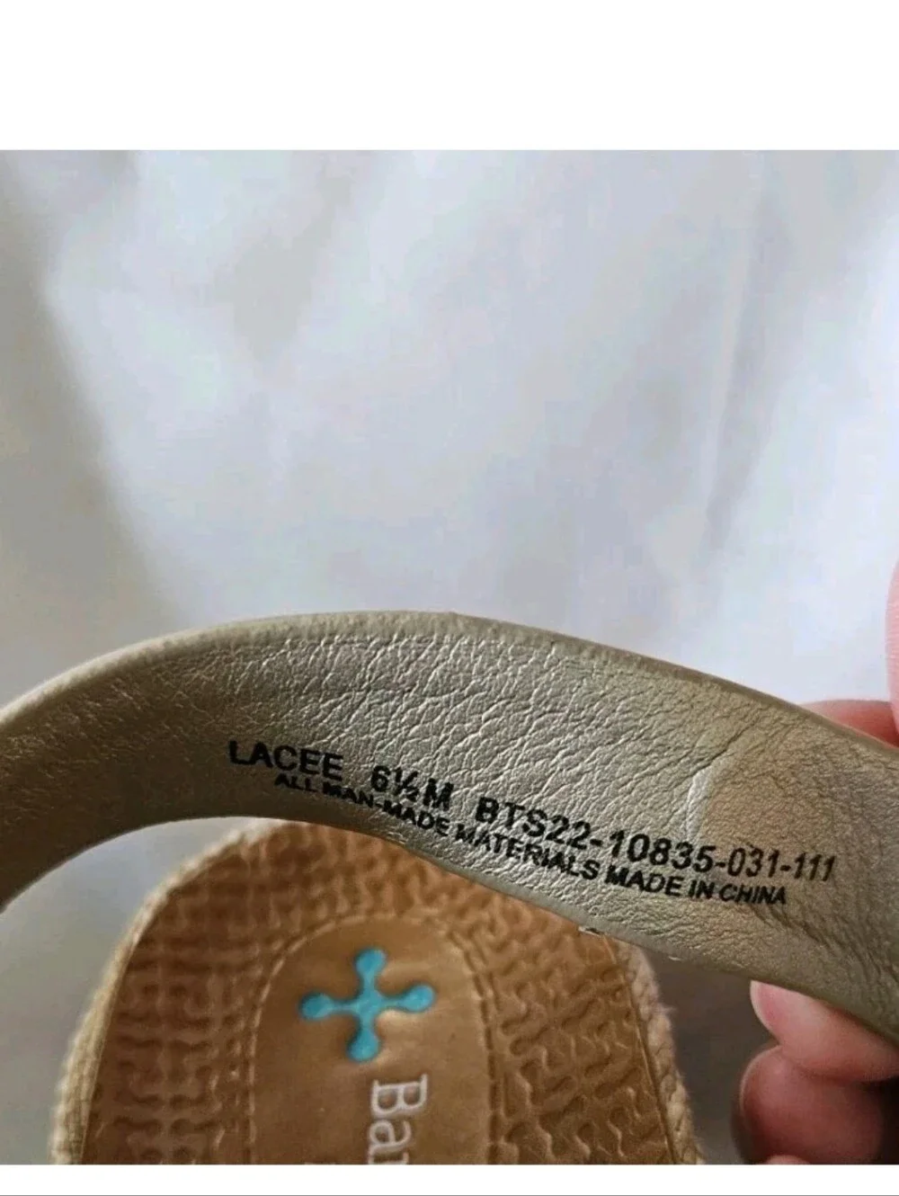 Baretraps Size 6.5 Wedge Sandals Shoes Gold Posture